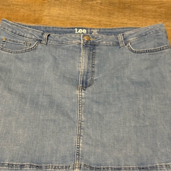 Lee Denim Skirt Size 18 - Picture 2 of 7